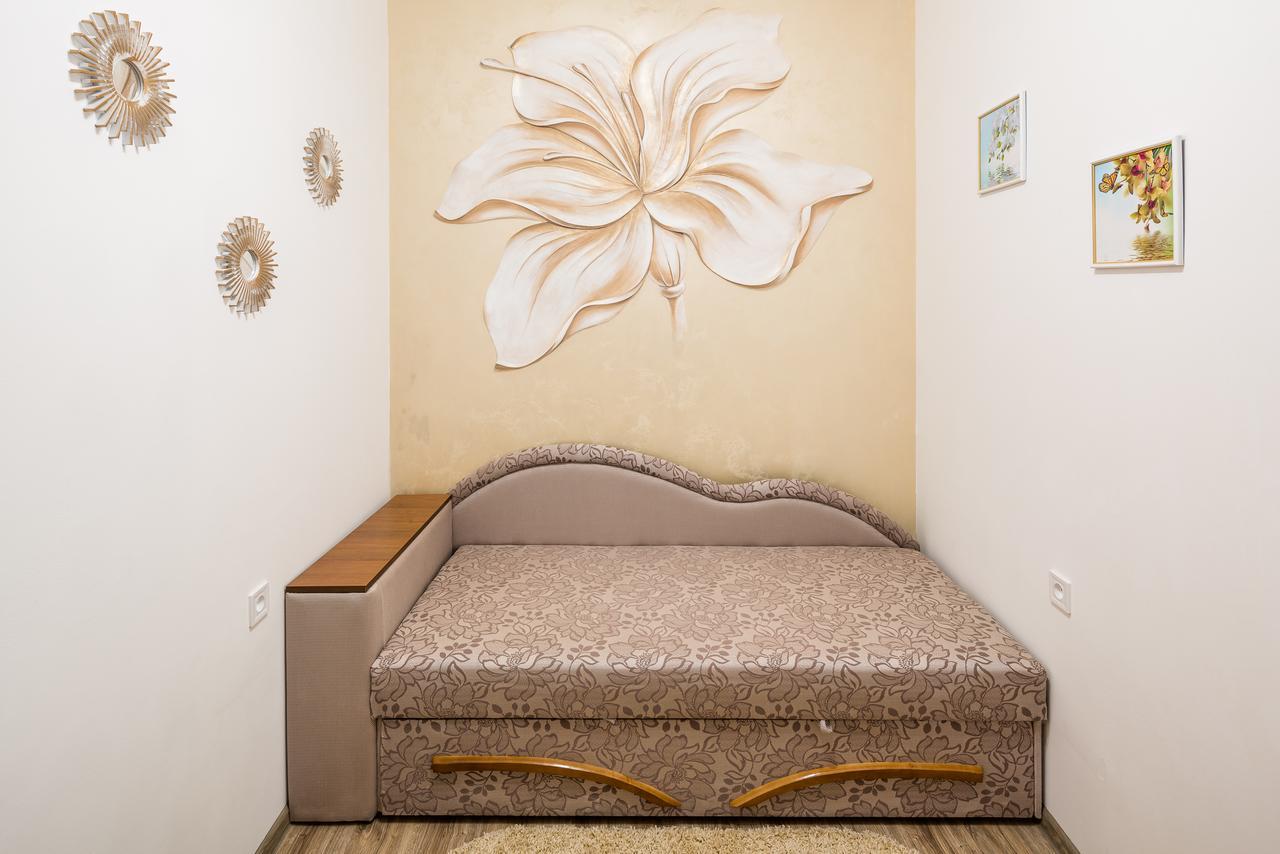 Apartment On Sholom Aleykhema 8 ลวีฟ ภายนอก รูปภาพ